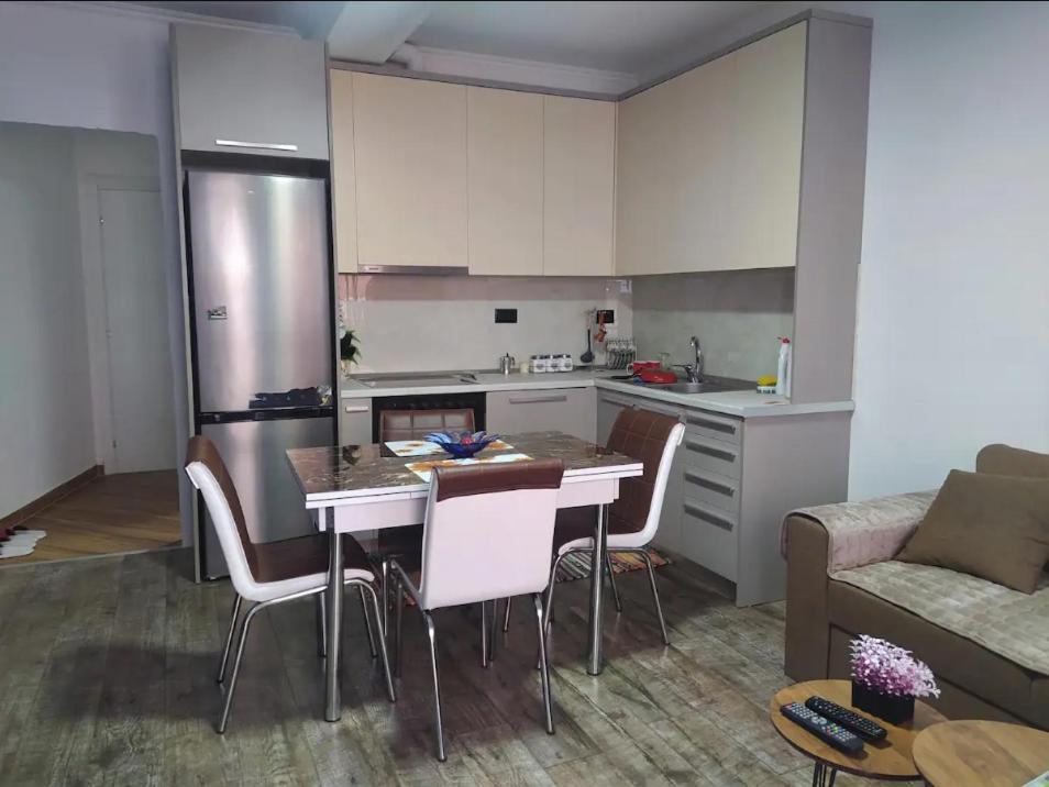 Apartament #1 Modern 1Br With Balcony In Up-And-Coming Hip Area Tirana Zewnętrze zdjęcie